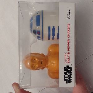 NWT Star Wars salt and pepper shakers